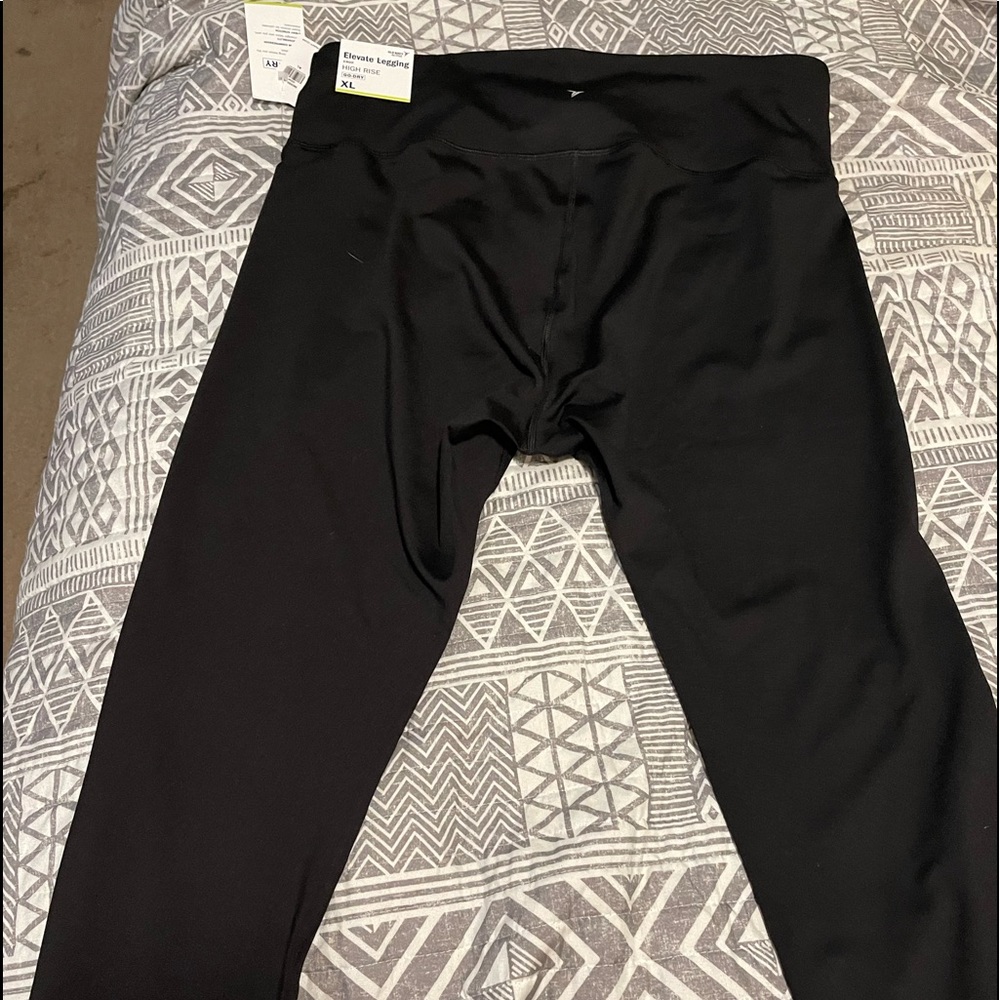 2 pair bundle XL Black old navy leggings NWT